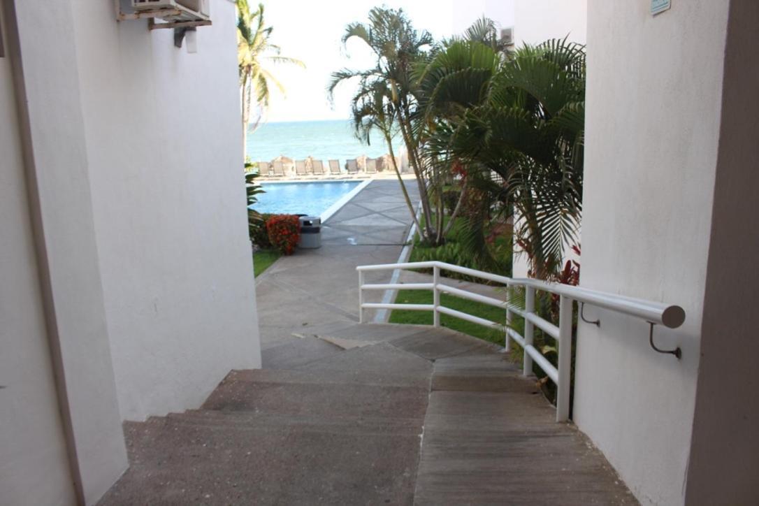 Hotel Y Suites Corita Bucerías Exterior photo